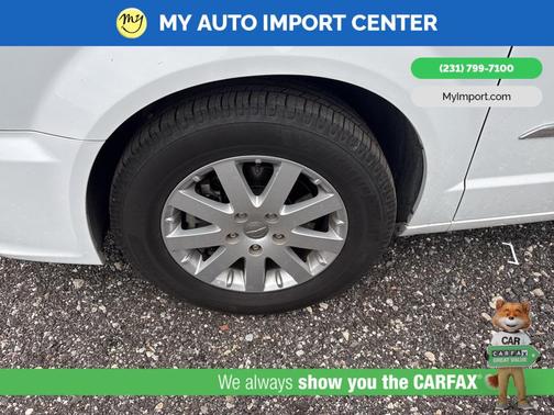 2016 Chrysler Town & Country Touring