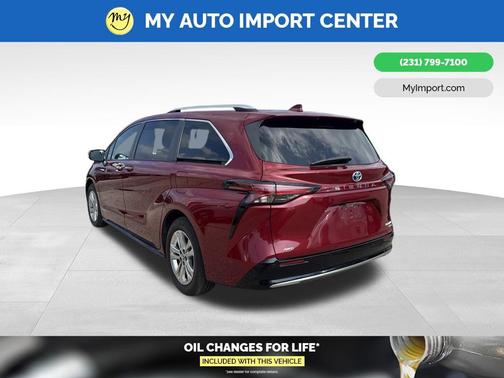 Ruby Flare Pearl 2021 Toyota Sienna Platinum 7 Passenger