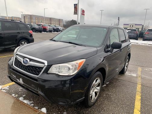 Photo 3 of 5 of 2014 Subaru Forester 2.5i