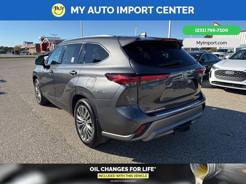 2021 Toyota Highlander Hybrid Platinum