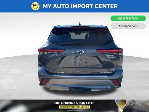 2021 Toyota Highlander Hybrid Platinum