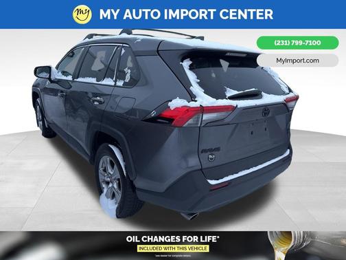 2022 Toyota RAV4 XLE