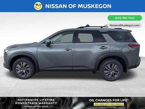 2025 Nissan Pathfinder SV