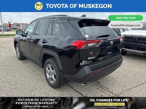 2025 Toyota RAV4 XLE