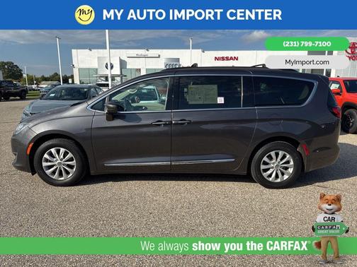 2017 Chrysler Pacifica Touring-L