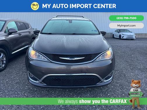 2017 Chrysler Pacifica Touring-L