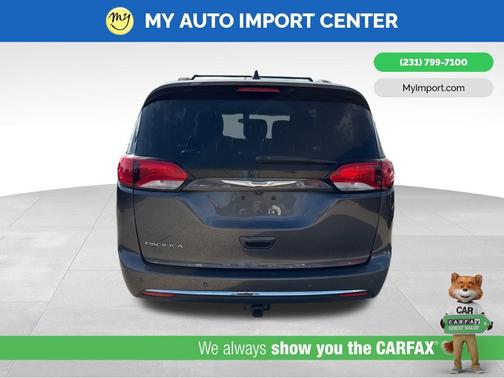 2017 Chrysler Pacifica Touring-L