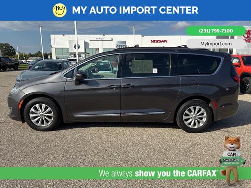 2017 Chrysler Pacifica Touring-L