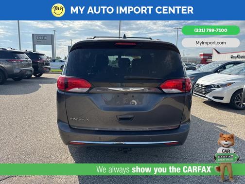 2017 Chrysler Pacifica Touring-L