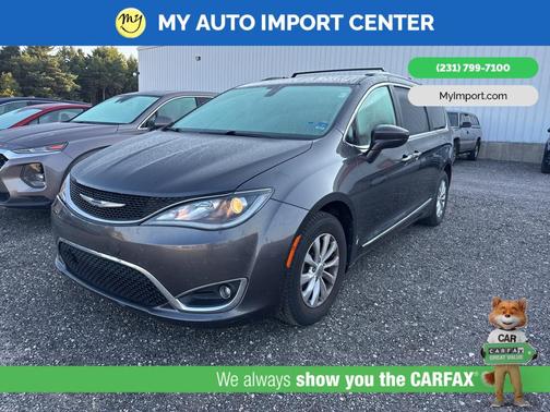 2017 Chrysler Pacifica Touring-L
