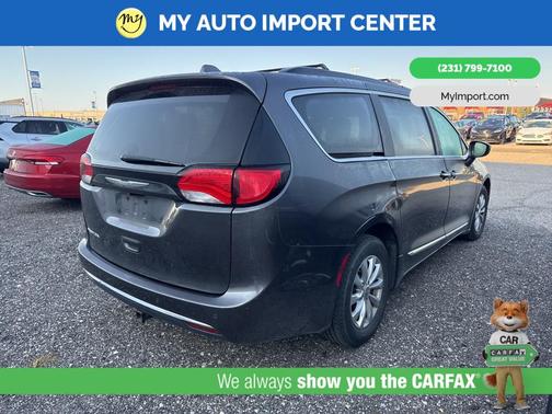 2017 Chrysler Pacifica Touring-L