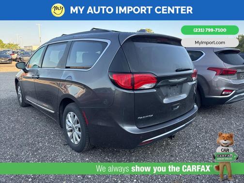 2017 Chrysler Pacifica Touring-L