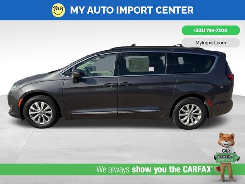 2017 Chrysler Pacifica Touring-L