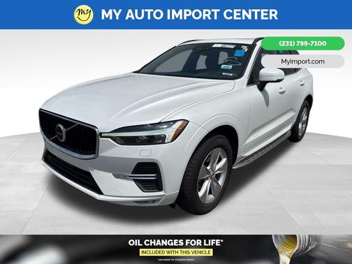2022 Volvo XC60 B5 Momentum