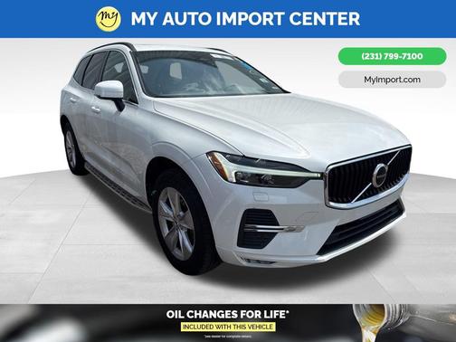 2022 Volvo XC60 B5 Momentum