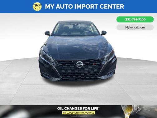 Super Black Clearcoat 2024 Nissan Altima 2.5 SR