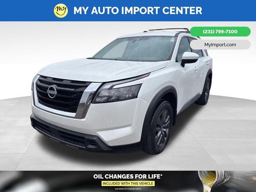 2024 Nissan Pathfinder SV