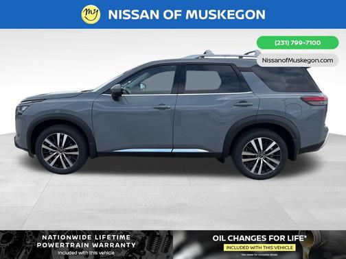 2025 Nissan Pathfinder Platinum