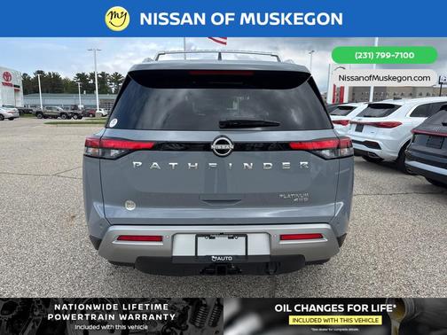 2025 Nissan Pathfinder Platinum 4WD