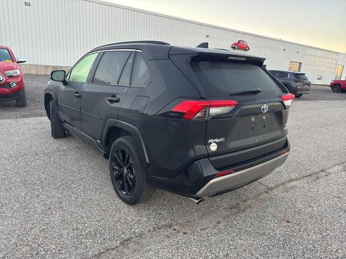 2024 Toyota RAV4 Hybrid SE