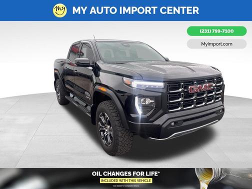 Onyx Black 2025 GMC Canyon AT4