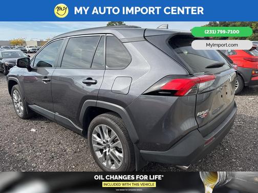 2024 Toyota RAV4 XLE Premium