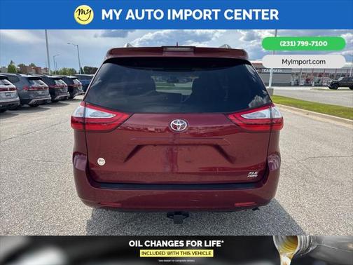 2019 Toyota Sienna XLE
