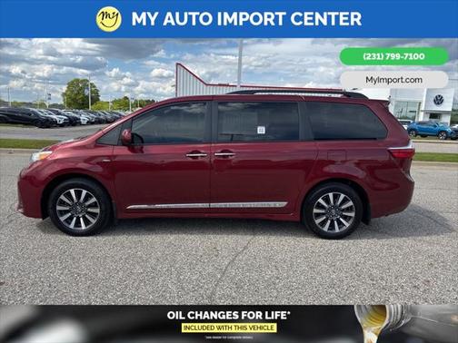 2019 Toyota Sienna XLE