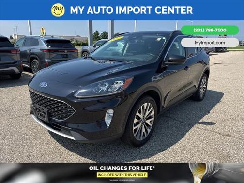 2022 Ford Escape Titanium