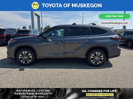 2025 Toyota Highlander XLE