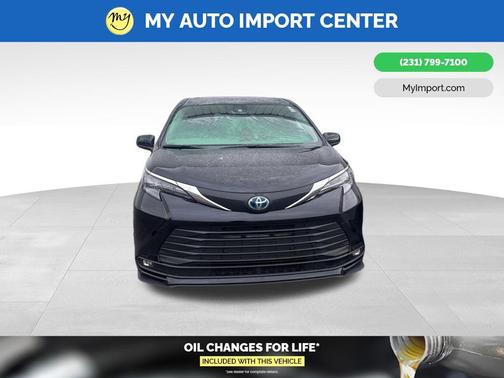 2025 Toyota Sienna XLE