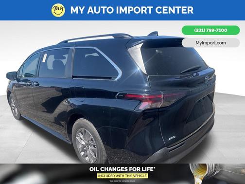 2023 Toyota Sienna XLE