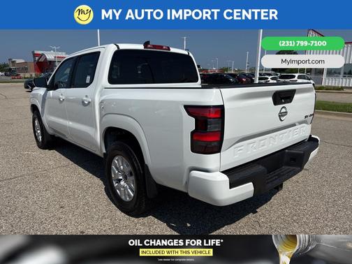 2023 Nissan Frontier SV