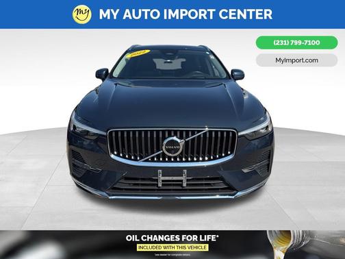 2022 Volvo XC60 B5 Inscription