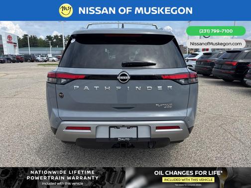 2025 Nissan Pathfinder Platinum