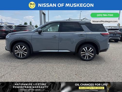 2025 Nissan Pathfinder Platinum