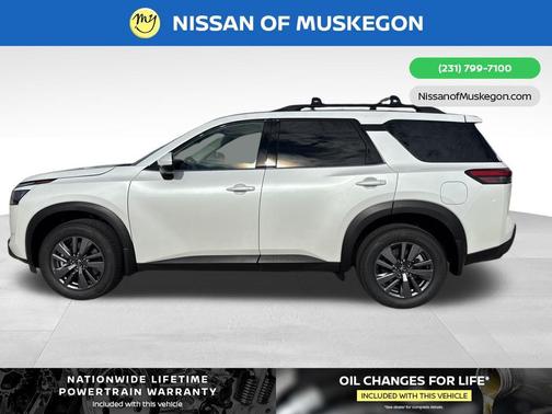 2025 Nissan Pathfinder SV