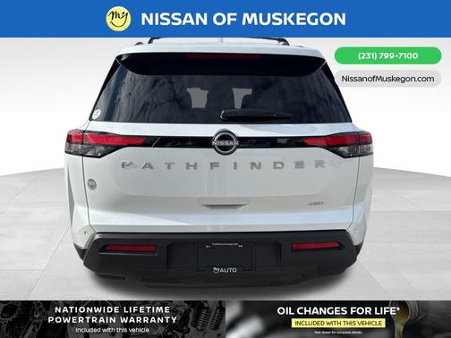 2025 Nissan Pathfinder SV