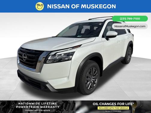 2025 Nissan Pathfinder SV