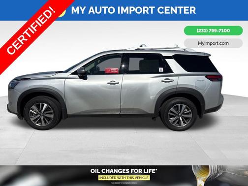 2024 Nissan Pathfinder SL