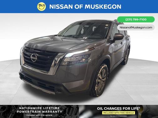 2025 Nissan Pathfinder SL