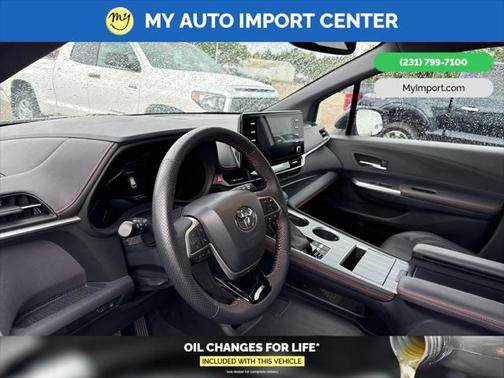 2022 Toyota Sienna XSE 7 Passenger