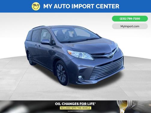 Predawn Gray Mica 2018 Toyota Sienna XLE Premium