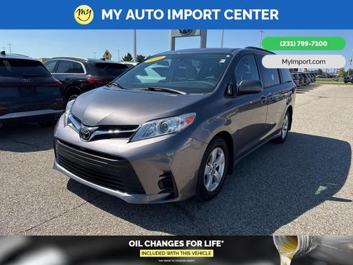2019 Toyota Sienna LE