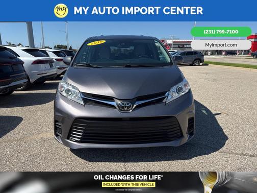 2019 Toyota Sienna LE