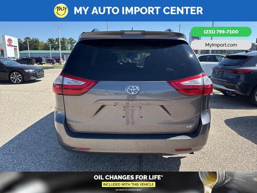 2019 Toyota Sienna LE