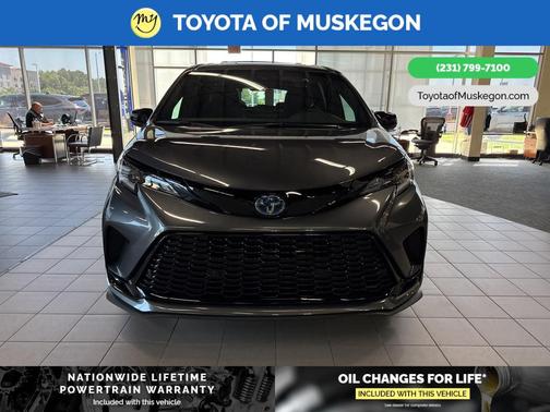 2025 Toyota Sienna XSE 7 Passenger