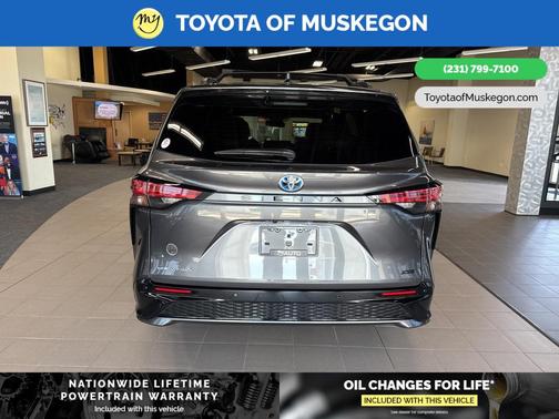 2025 Toyota Sienna XSE 7 Passenger