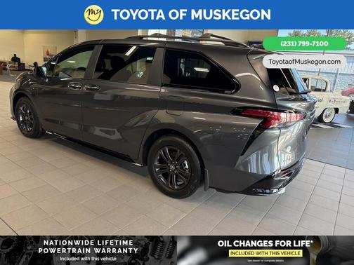 2025 Toyota Sienna XSE 7 Passenger