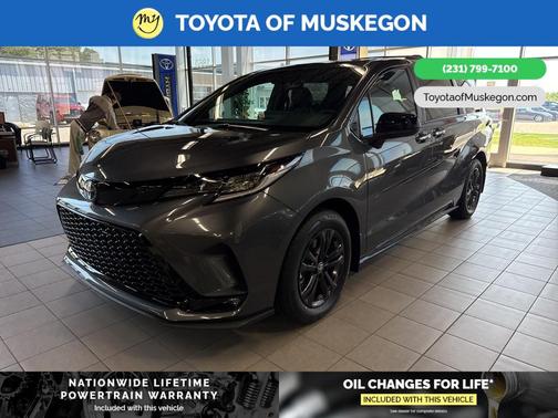 2025 Toyota Sienna XSE 7 Passenger